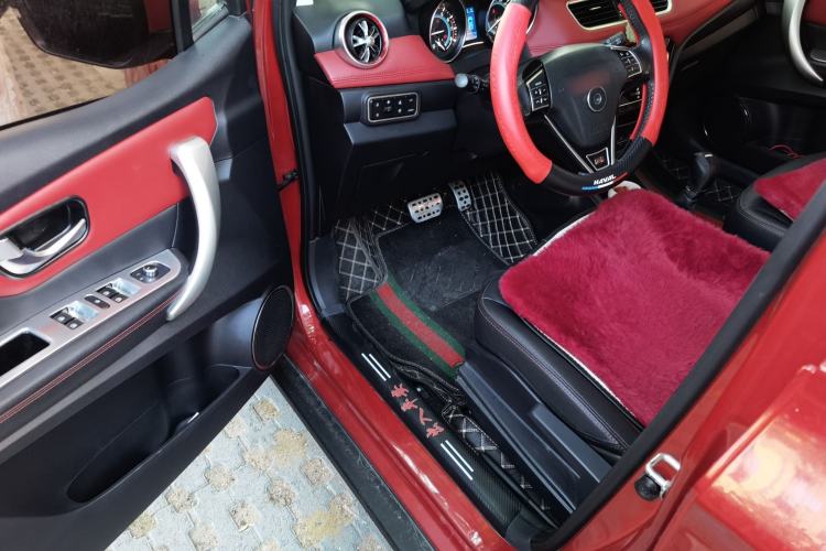Used Haval H1 2015 1.5L AMT Urban Model Driver Seat