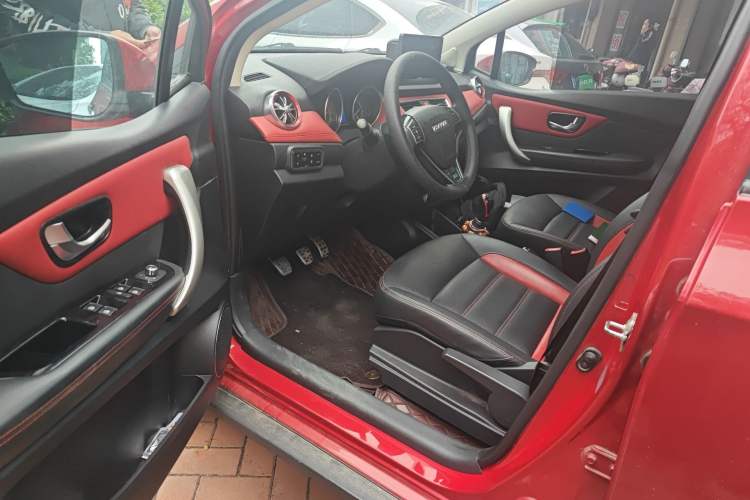 Used Haval H1 2015 1.5L Manual Luxury Model Driver Seat