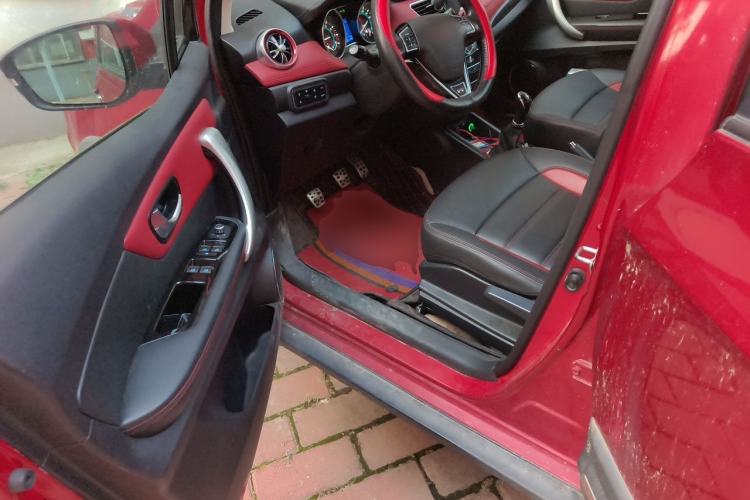 Used Haval H1 2015 1.5L Manual Luxury Model Driver Seat