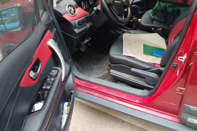 Used Haval H1 2015 1.5L AMT Luxury Model Driver Seat