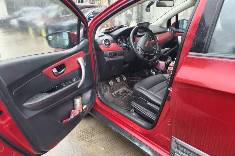 Used Haval H1 2015 1.5L Manual Luxury Model Driver Seat
