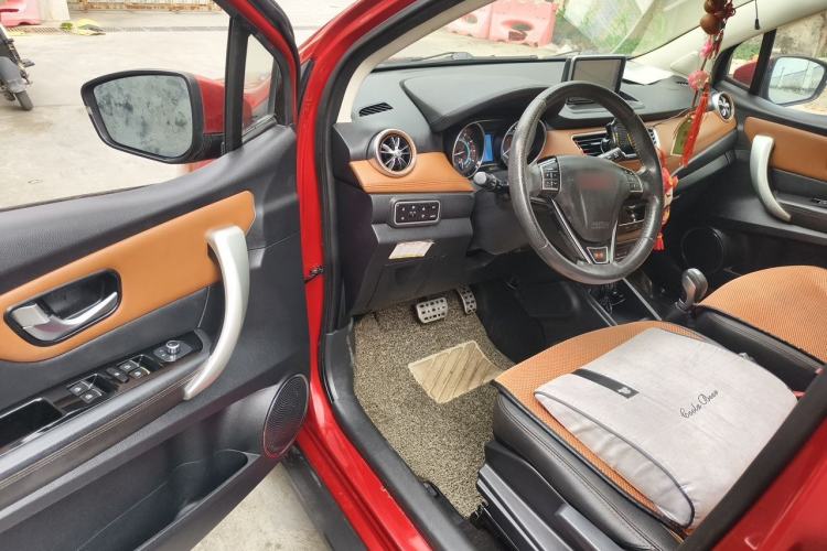 Used Haval H1 2015 1.5L AMT Luxury Model Driver Seat