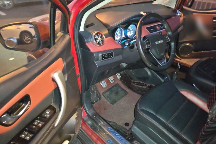 Used Haval H1 2015 1.5L Manual Urban Model Driver Seat