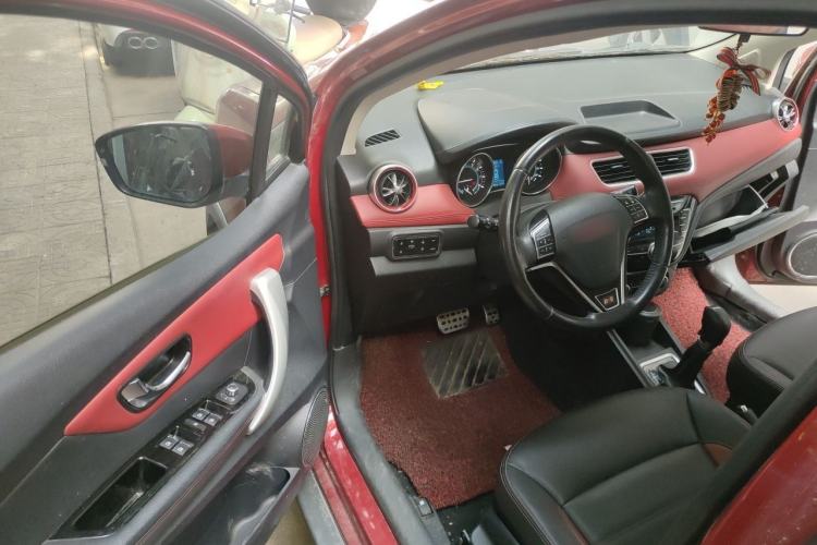 Used Haval H1 2015 1.5L AMT Urban Model Driver Seat