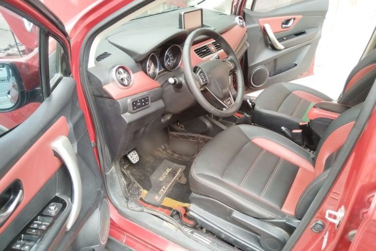Used Haval H1 2015 1.5L Manual Luxury Model Driver Seat