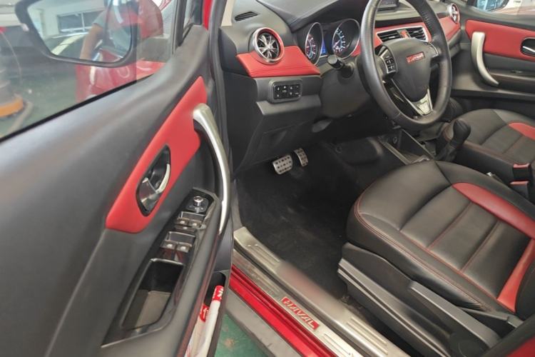 Used Haval H1 2015 1.5L AMT Luxury Model Driver Seat