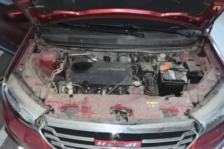 Used Haval H1 2015 1.5L AMT Urban Model Engine Bay