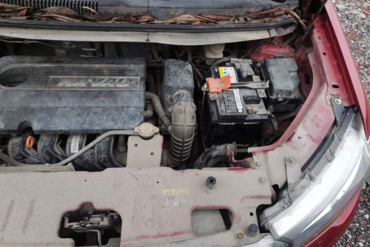 Used Haval H1 2015 1.5L AMT Luxury Model Engine Bay Left