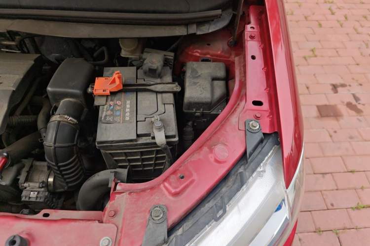 Used Haval H1 2015 1.5L AMT Luxury Model Engine Bay Left