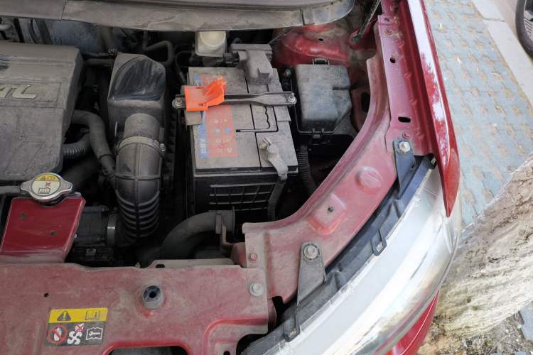 Used Haval H1 2015 1.5L AMT Urban Model Engine Bay Left