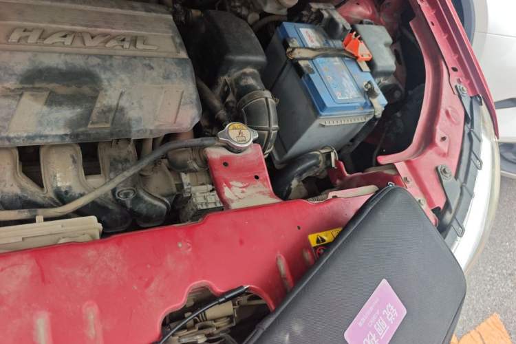 Used Haval H1 2015 1.5L AMT Luxury Model Engine Bay Left