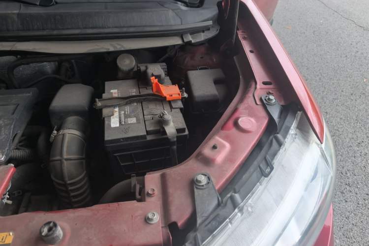 Used Haval H1 2015 1.5L AMT Luxury Model Engine Bay Left