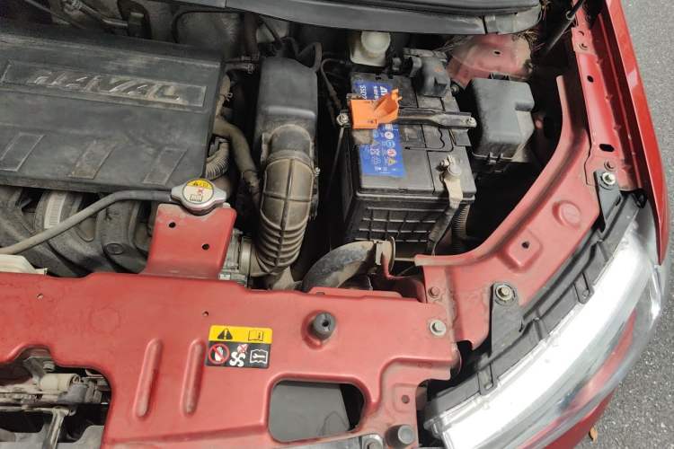 Used Haval H1 2015 1.5L AMT Urban Model Engine Bay Left