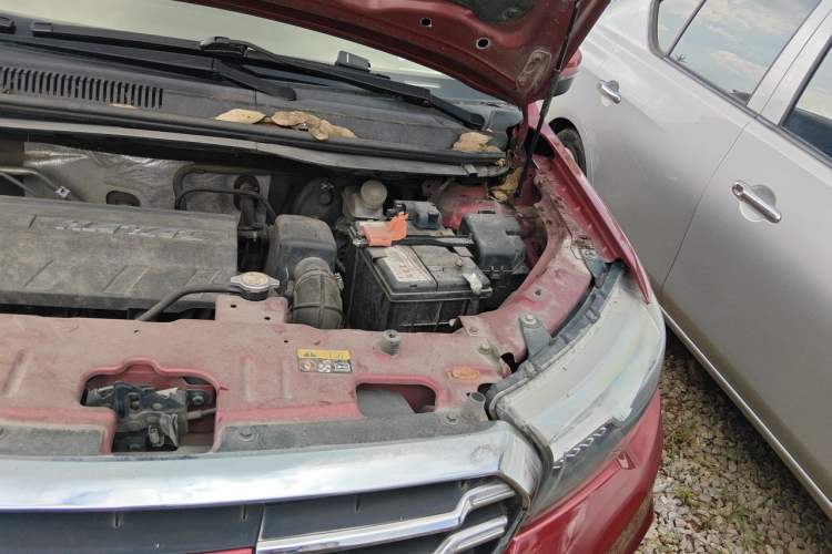 Used Haval H1 2015 1.5L AMT Luxury Model Engine Bay Left