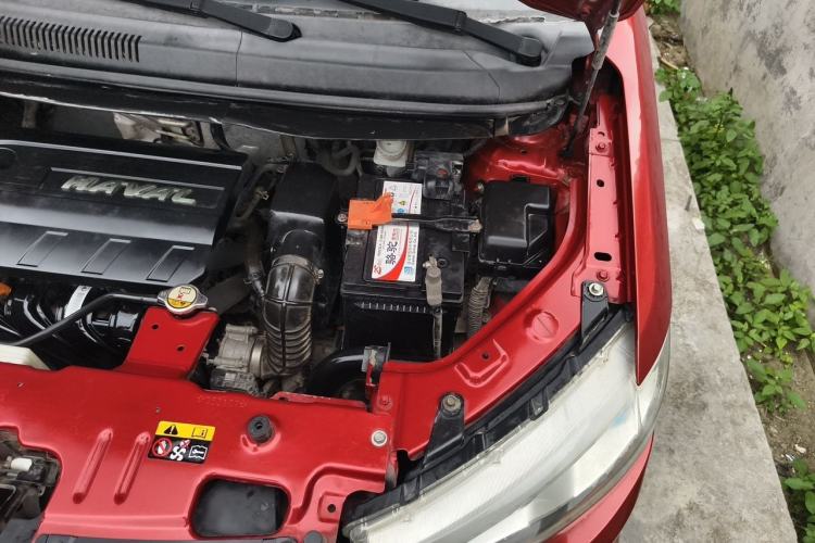 Used Haval H1 2015 1.5L AMT Luxury Model Engine Bay Left