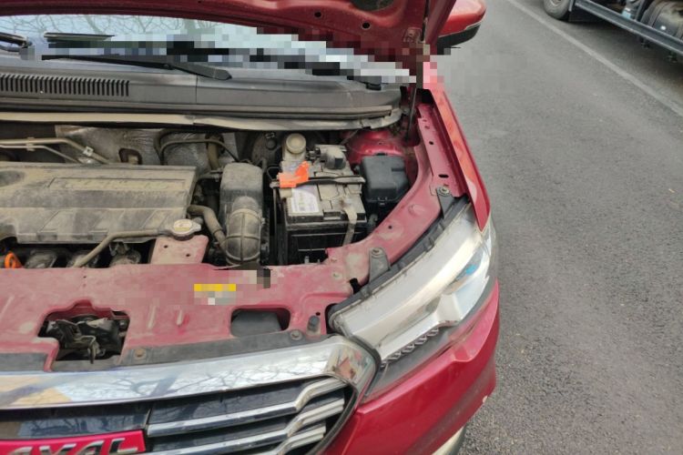Used Haval H1 2015 1.5L AMT Luxury Model Engine Bay Left