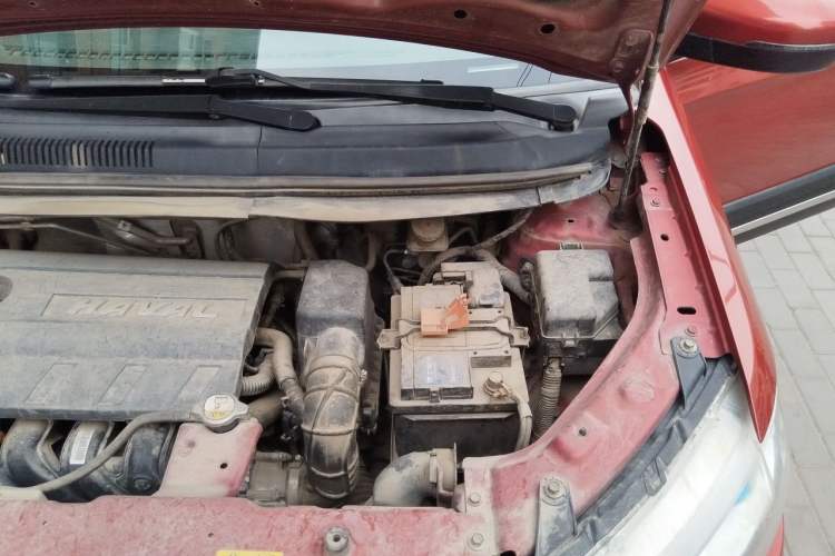 Used Haval H1 2015 1.5L Manual Luxury Model Engine Bay Left
