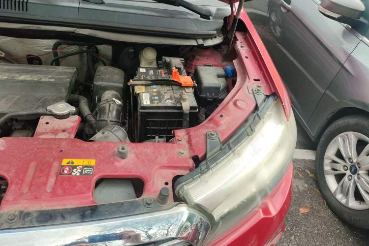 Used Haval H1 2015 1.5L AMT Urban Model Engine Bay Left