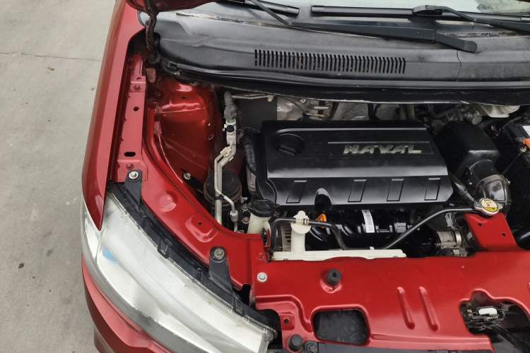 Used Haval H1 2015 1.5L AMT Luxury Model Engine Bay Right