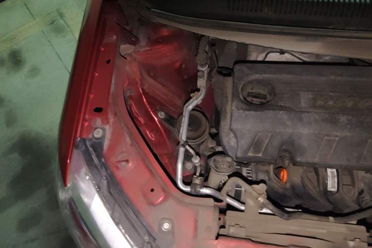 Used Haval H1 2015 1.5L AMT Luxury Model Engine Bay Right