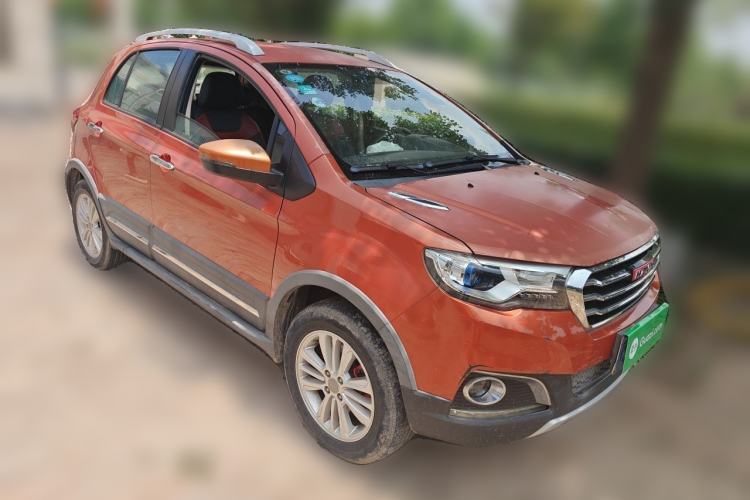 Used Haval H1 2015 1.5L Manual Urban Model Front Right 45 Deg