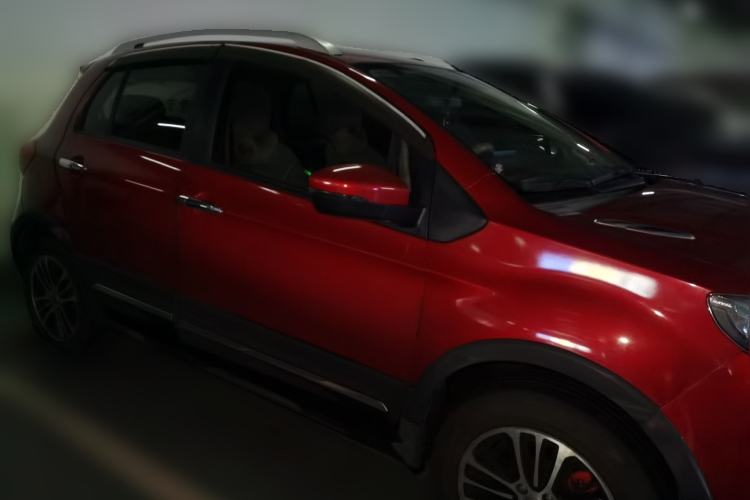 Used Haval H1 2015 1.5L Manual Luxury Model Front Right 45 Deg