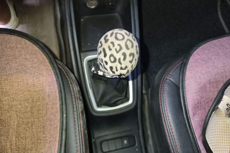Used Haval H1 2015 1.5L Manual Luxury Model Gear Lever