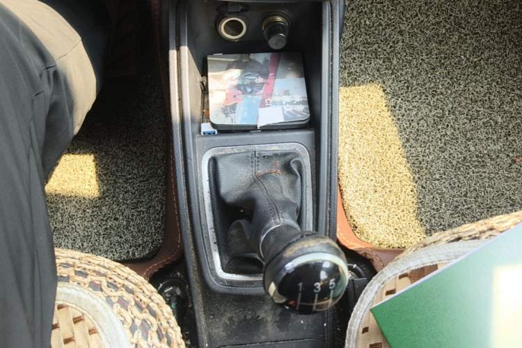 Used Haval H1 2015 1.5L Manual Luxury Model Gear Lever