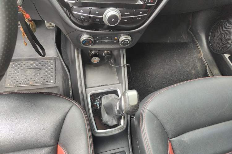 Used Haval H1 2015 1.5L AMT Urban Model Gear Lever