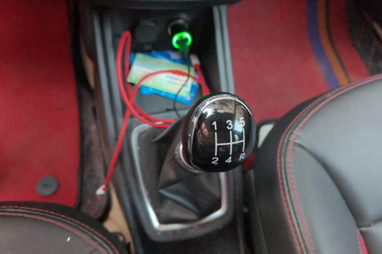 Used Haval H1 2015 1.5L Manual Luxury Model Gear Lever