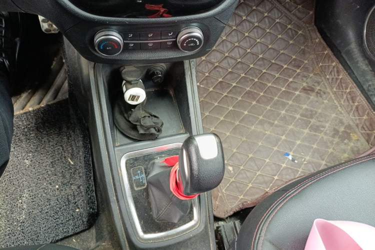 Used Haval H1 2015 1.5L AMT Urban Model Gear Lever