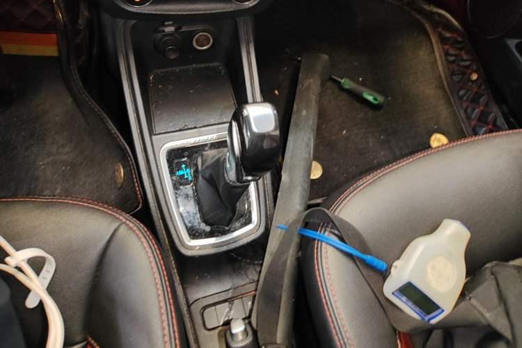 Used Haval H1 2015 1.5L AMT Luxury Model Gear Lever