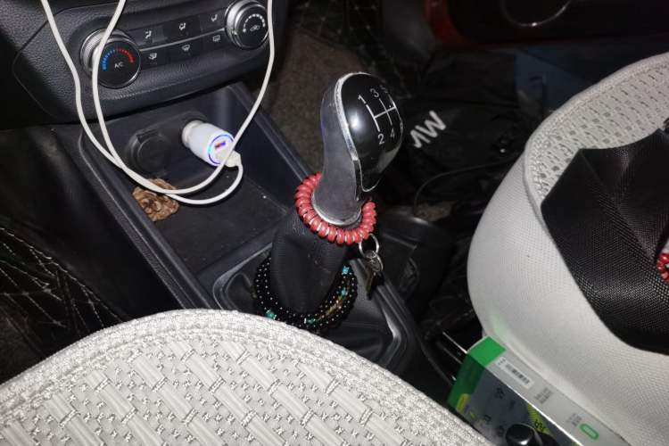 Used Haval H1 2015 1.5L Manual Luxury Model Gear Lever