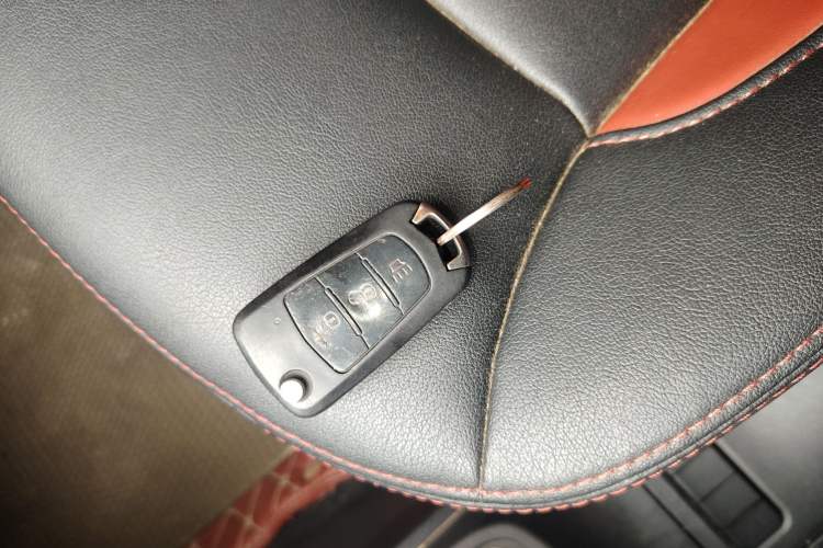 Used Haval H1 2015 1.5L AMT Luxury Model Interior 1