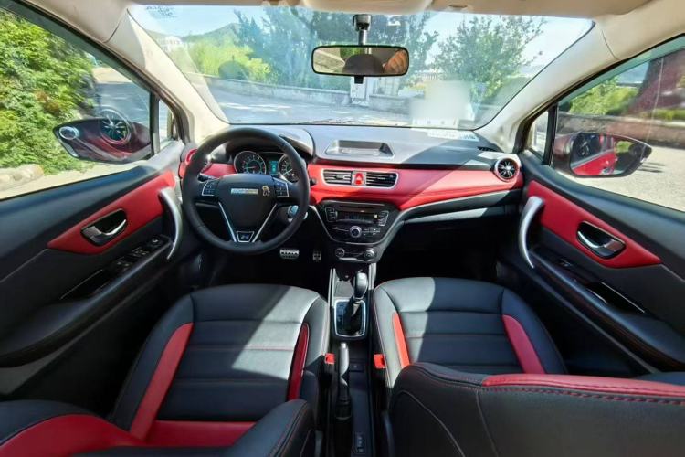 Used Haval H1 2015 1.5L AMT Urban Model Interior 1