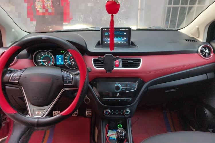 Used Haval H1 2015 1.5L Manual Luxury Model Interior 2