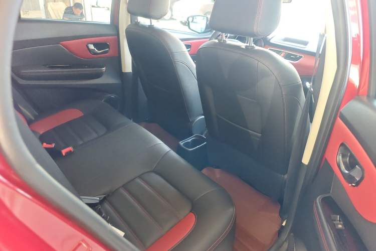 Used Haval H1 2015 1.5L AMT Urban Model Interior 3