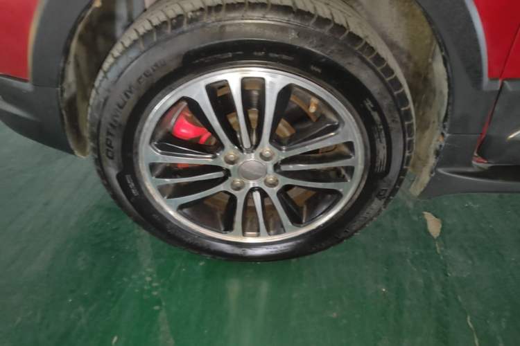 Used Haval H1 2015 1.5L Manual Luxury Model Left Front Wheel Hub