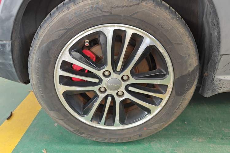 Used Haval H1 2015 1.5L AMT Luxury Model Left Front Wheel Hub