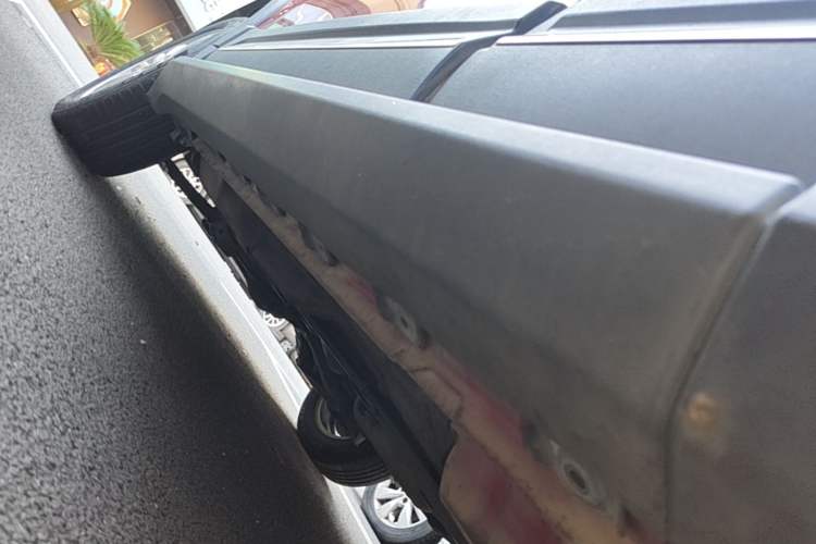 Used Haval H1 2015 1.5L AMT Urban Model Left Side Sill