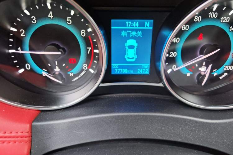 Used Haval H1 2015 1.5L AMT Luxury Model Odometer Close Up