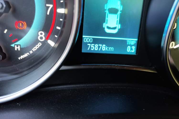 Used Haval H1 2015 1.5L AMT Urban Model Odometer Close Up