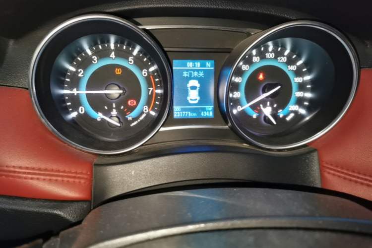 Used Haval H1 2015 1.5L AMT Luxury Model Odometer Close Up