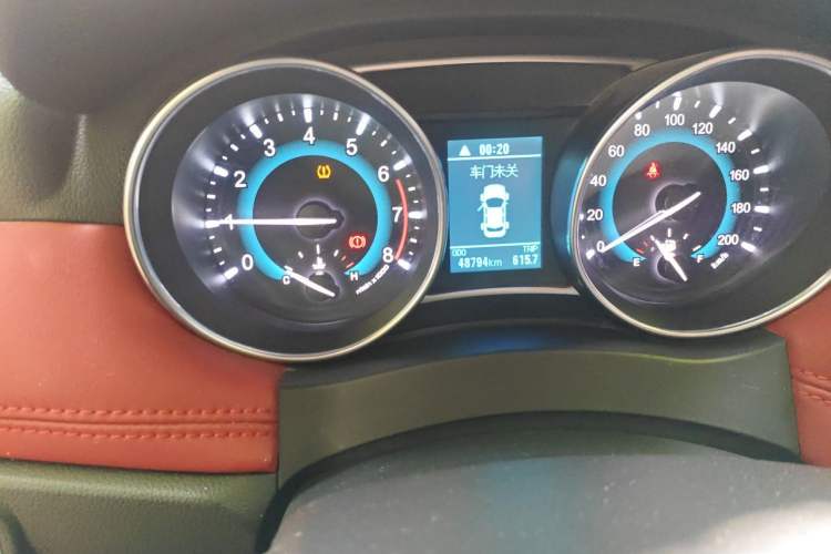 Used Haval H1 2015 1.5L Manual Luxury Model Odometer Close Up