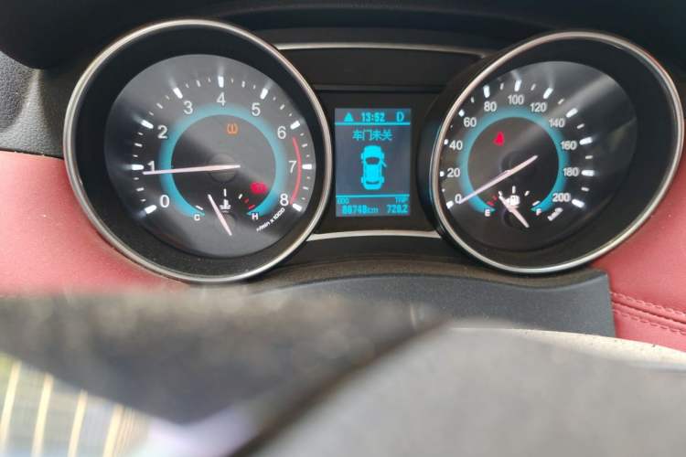 Used Haval H1 2015 1.5L AMT Luxury Model Odometer Close Up
