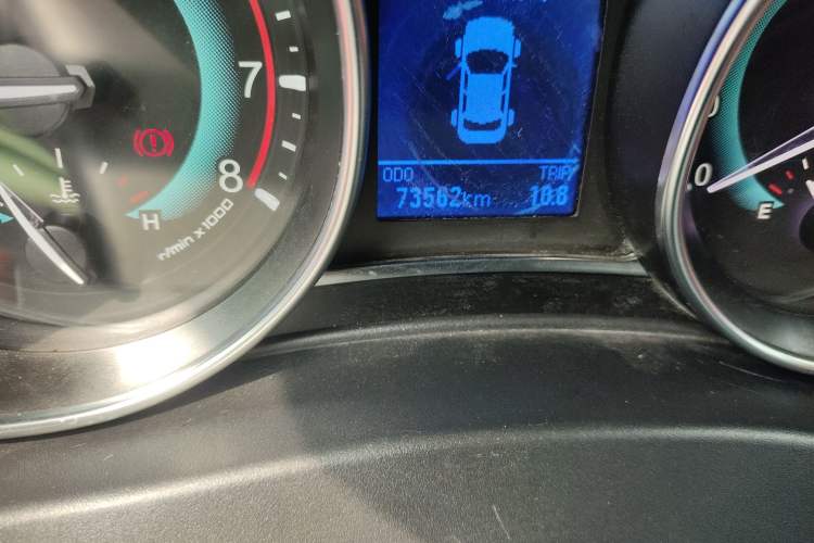 Used Haval H1 2015 1.5L AMT Urban Model Odometer Close Up