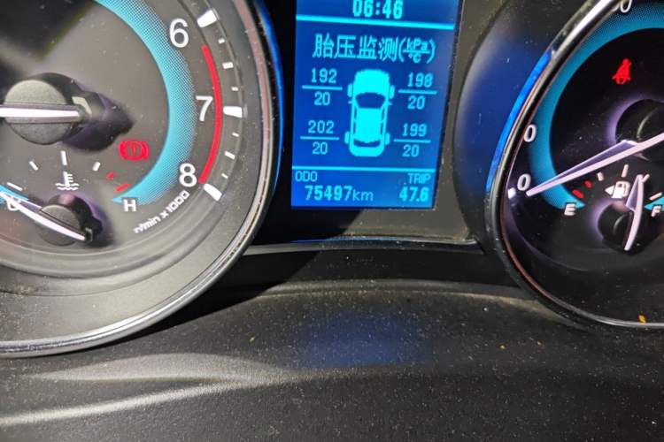 Used Haval H1 2015 1.5L Manual Luxury Model Odometer Close Up
