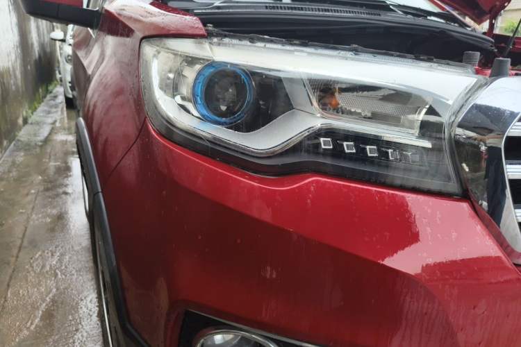 Used Haval H1 2015 1.5L Manual Luxury Model Right Front Headlight