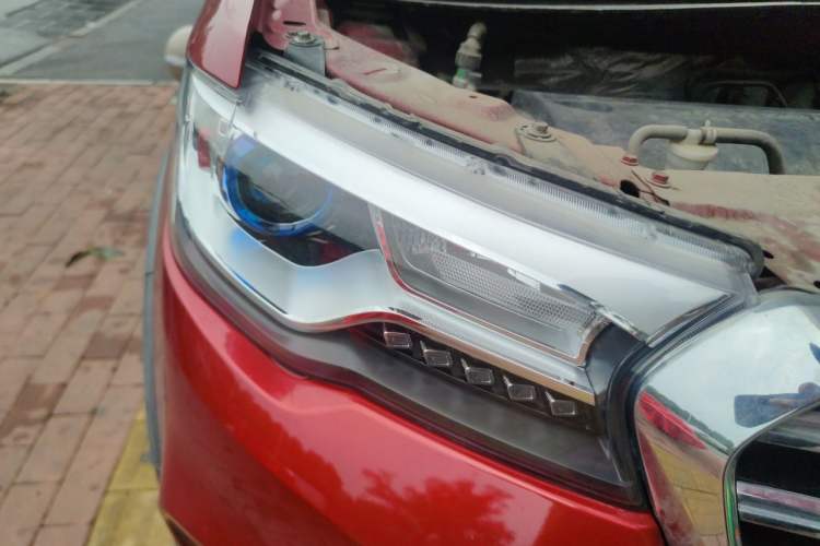 Used Haval H1 2015 1.5L Manual Luxury Model Right Front Headlight