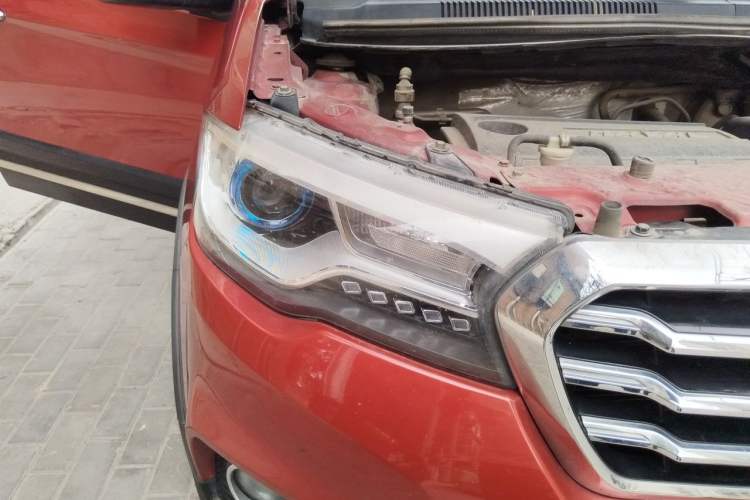 Used Haval H1 2015 1.5L Manual Luxury Model Right Front Headlight